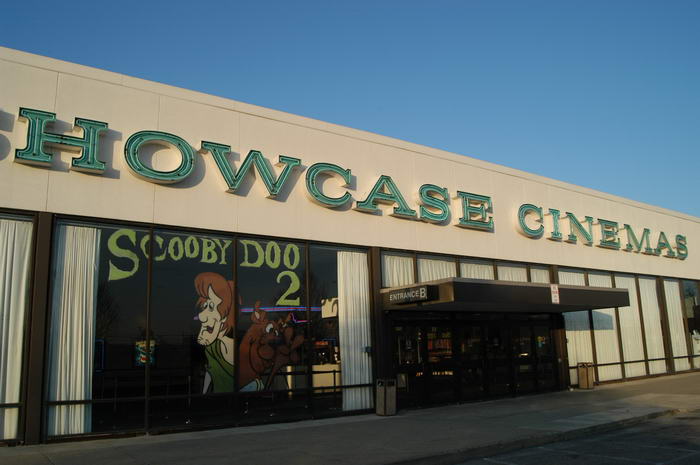 Showcase Cinemas Sterling Heights - April 2004